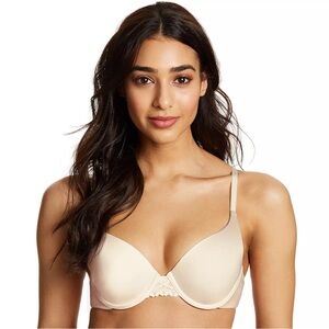 NWT Maidenform Dreamwire Push Up Padded Underwire Cream Bra. Size 38C